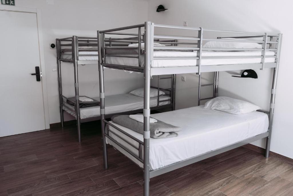 Middle Point Hostel Sardoal Kültér fotó