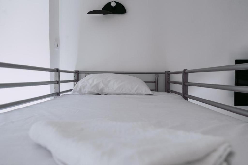Middle Point Hostel Sardoal Kültér fotó